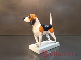 Фарфоровая статуэтка собака "Бигль"